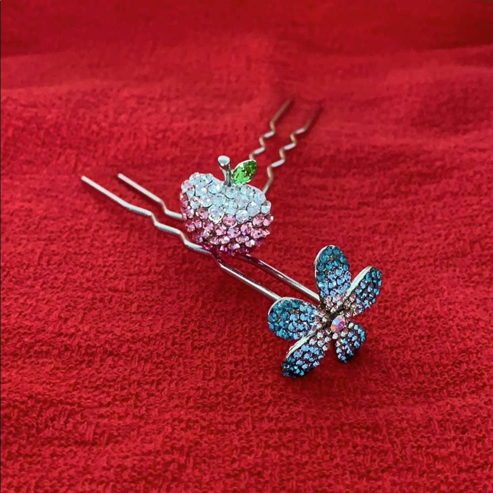 Women's hair accessories
